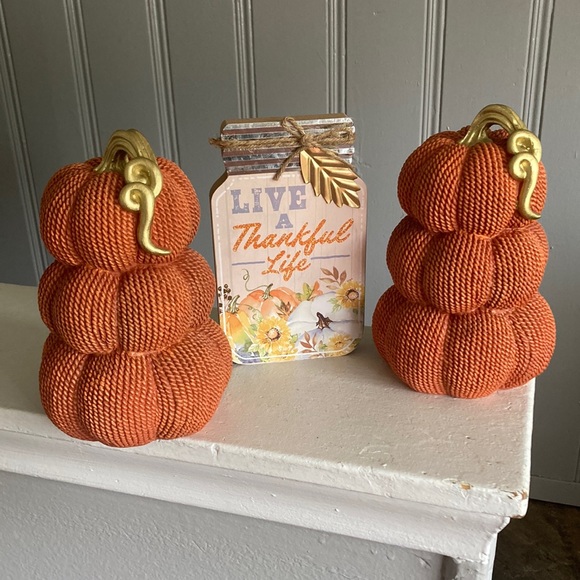 NWT BUNDLE- 2 TRIPLE STACKED TEXTURED ORANGE PUMPKINS GOLD STEMS & WOOD SIGN - Picture 7 of 17